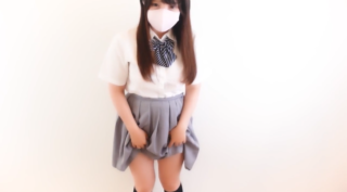 うさみな　セーラー服　コスプレ　立ちオナニ　電マ